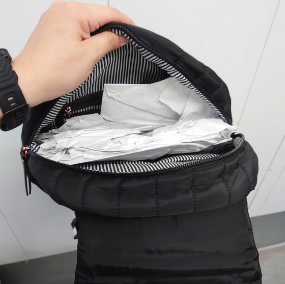 Backpack - Picture 3 of 4